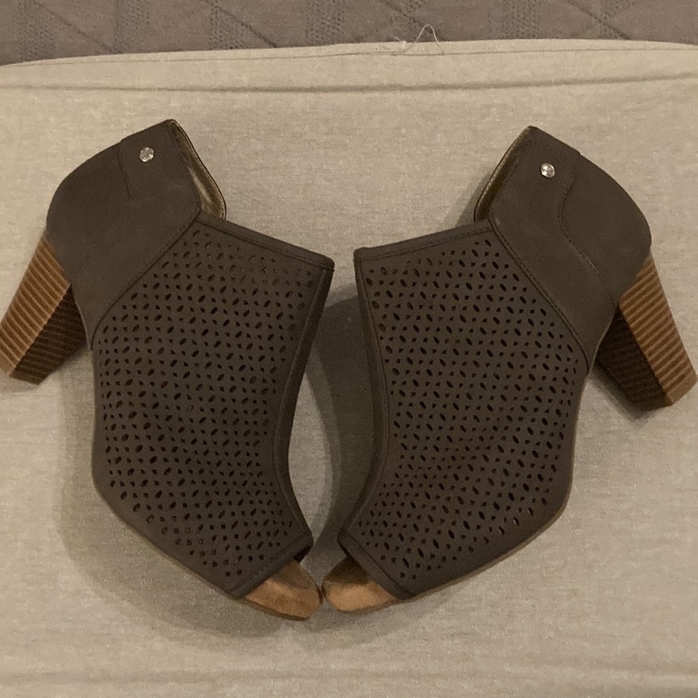 Gianni Bernini Grey Peep Toe Booties